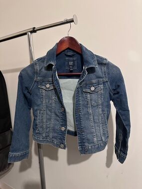 Size 8-9 GAP Kids Blue Denim Jacket with Button Front